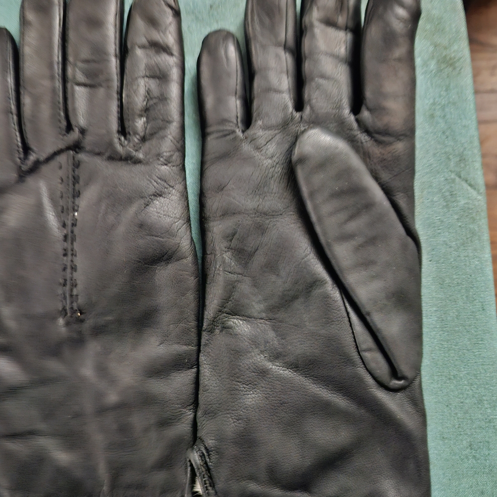 Ladies Black Leather Gloves